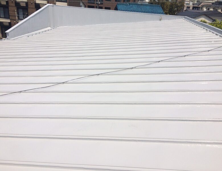 1-2 国立市店舗　屋根施工後（遮熱）
